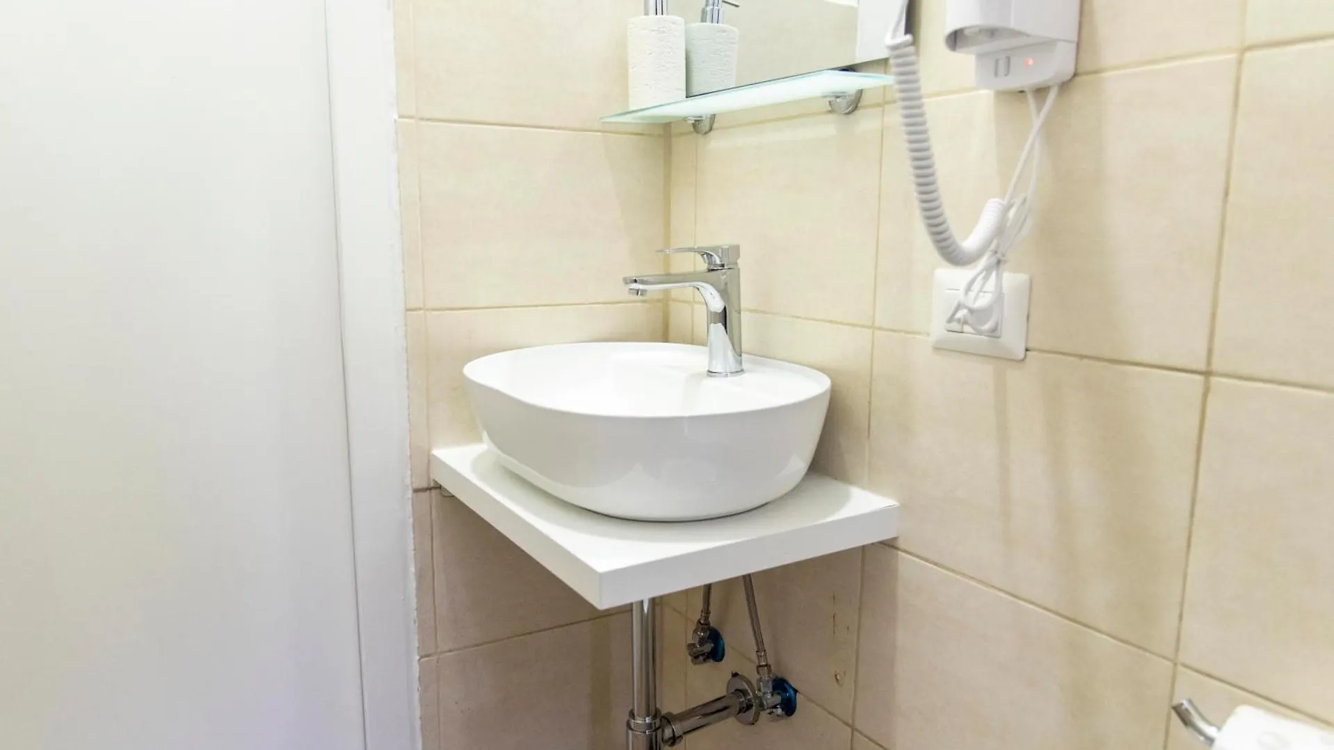 Susy'S Guest House - Room Spagna Rom Italien